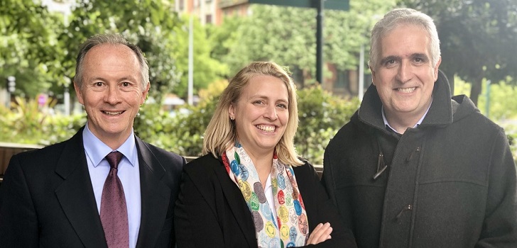 Manuel Rodríguez (izquierda), responsable financiero de InnoUp; Maite Agüeros (centro), consejera delegada de la empresa; y Juan Manuel Irache (derecha), asesor de la 'start up' InnoUp abre una ronda de un millón para combatir las alergias alimentarias